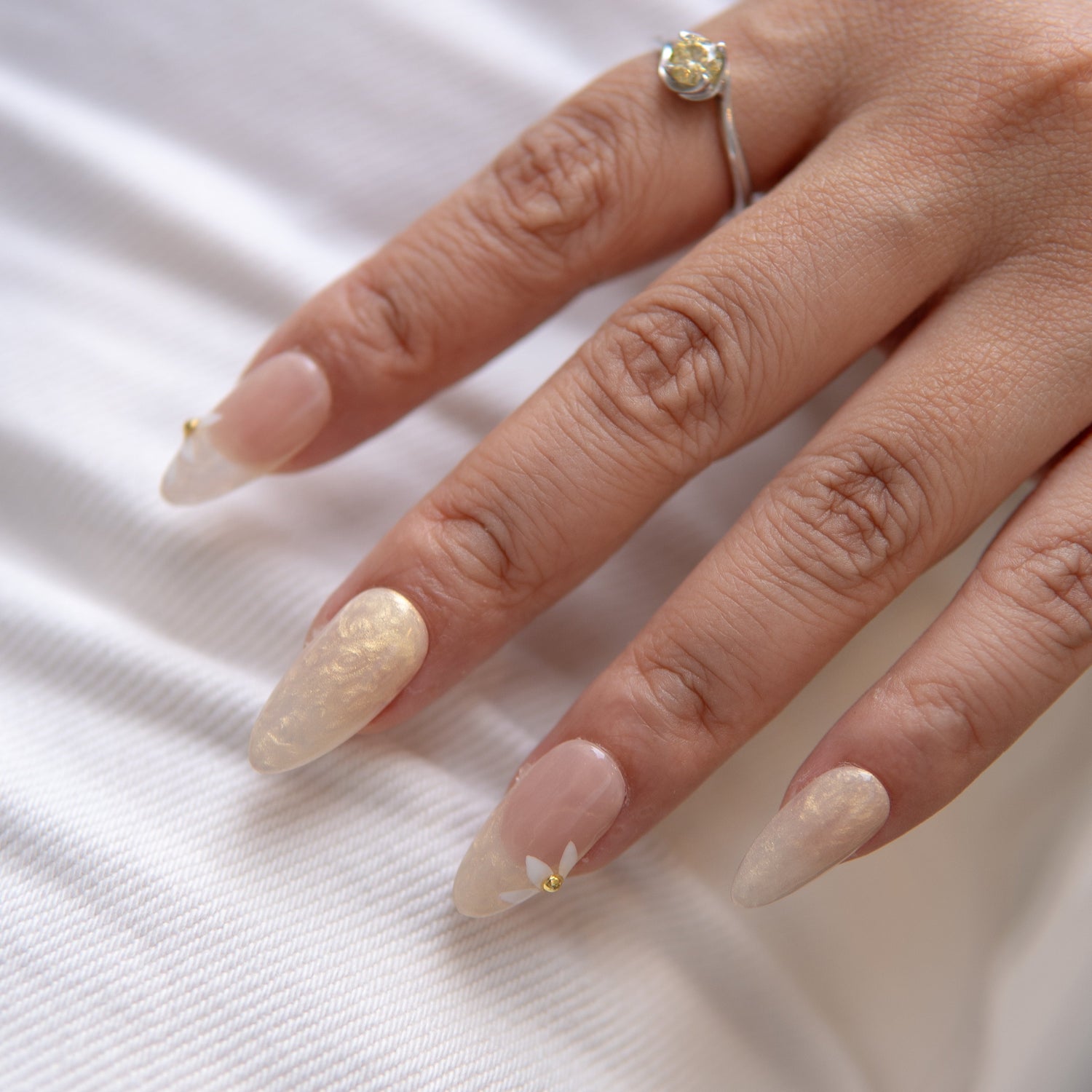 Champagne Petal